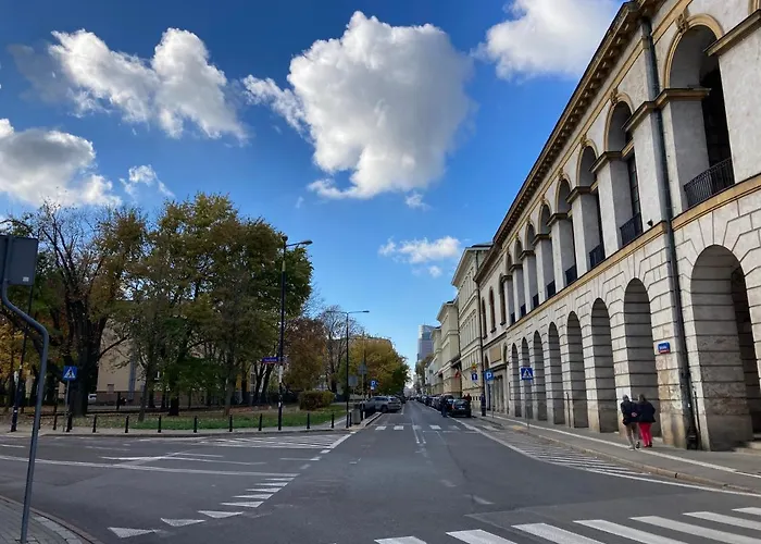 Elegant Apartment - City Center, Near Old Town